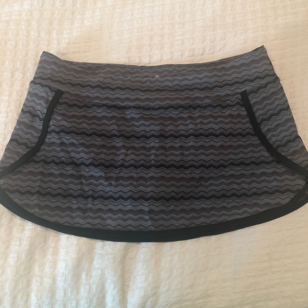 Athleta swim skirt size medium NWOT